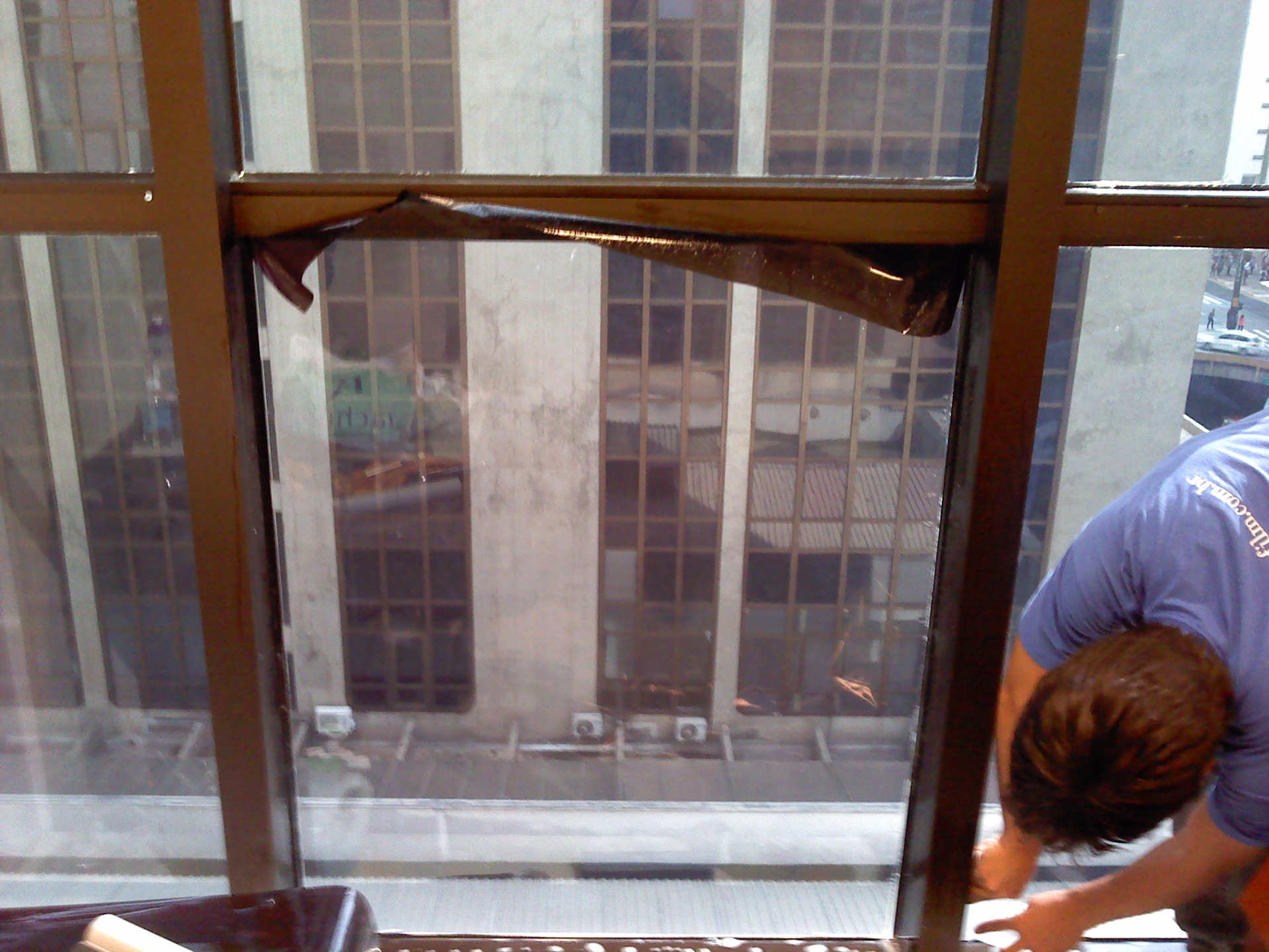 Aplicação de película protetora solar